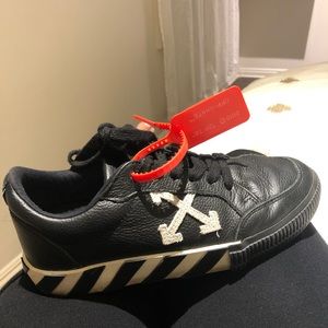 Off white shoes for youth. Almost new. Barley used